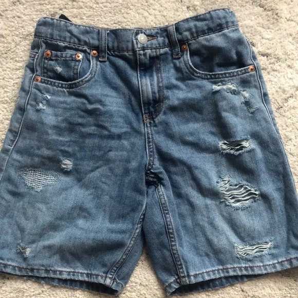 Levi's Boys Stay Loose  Distressed Denim Shorts, size 14 or 27 waist - Picture 2 of 9